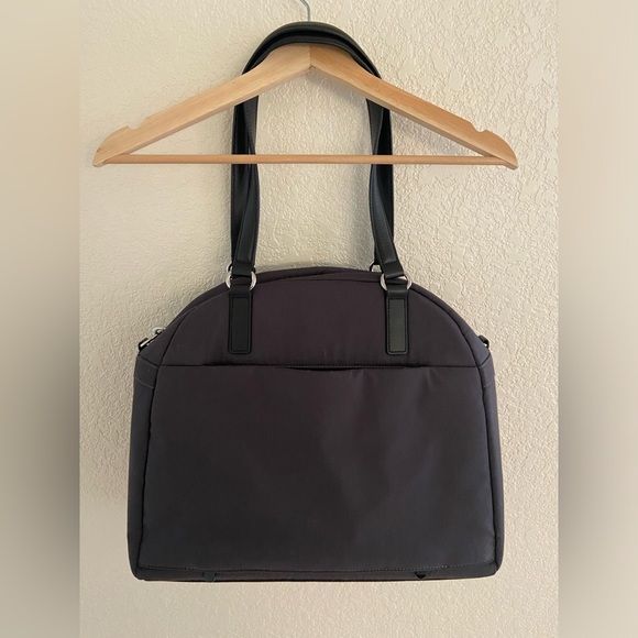 Lo & Sons The OMG Bag - Picture 2 of 6